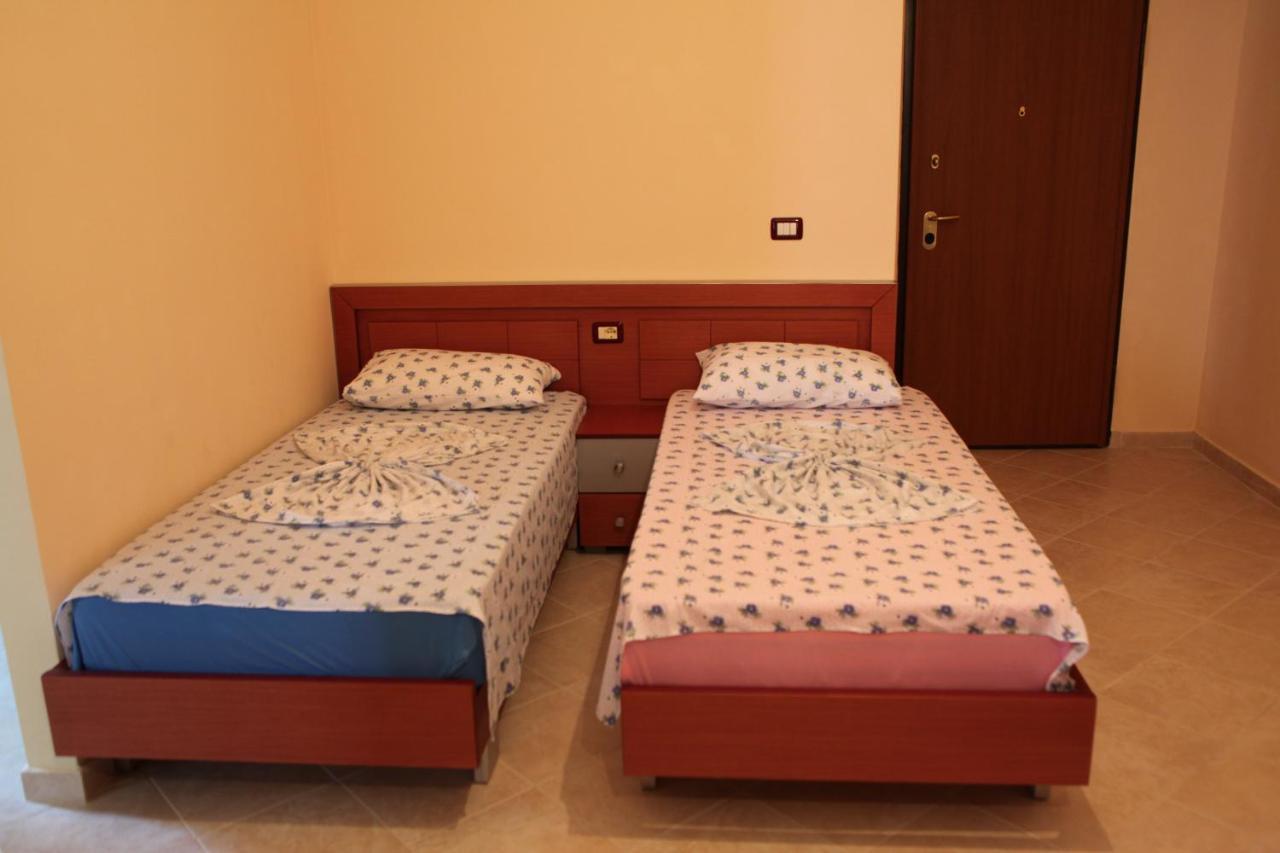Bakija Apartments Sarandë Rum bild