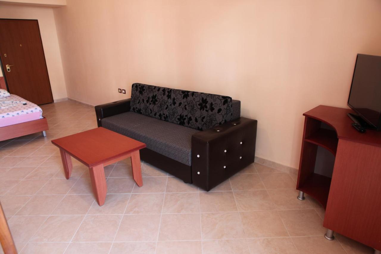 Bakija Apartments Sarandë Rum bild